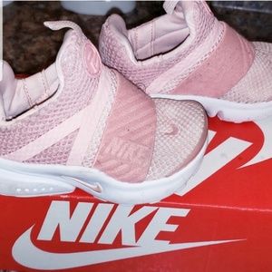 Blush pink nike presto size 6
